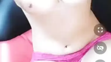 Desi whore is online to perform a XXX show that becomes MMS soon