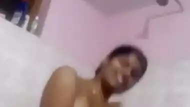 Today Exclusive- Sexy Mallu Girl Record Bathing Clip Part 1