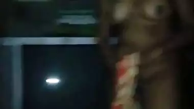 Lady removes saree and rides a huge dick in Tamil sex