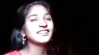 Cute desi GF showing boobs on video call