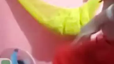 Bhabhi opens blouse and sits naked for fingering