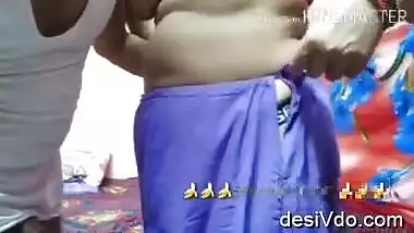 Hindi Audio Chinnar Bhabhi Chodda as Randi
