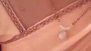 Religious aunt records her blowjob MMS sucking a dick