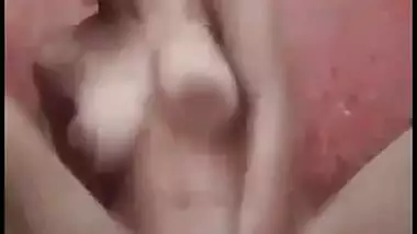 Desi young girl fingering pussy