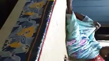 Indian maid handjob and cumload