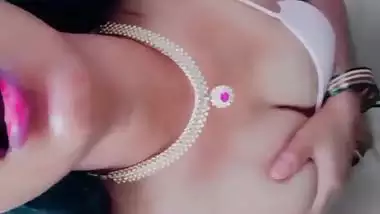 Desi Indian tight pussy women first time fucking in outdoor