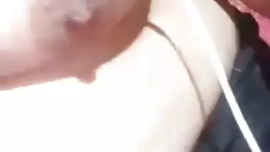 Married bhabhi removing bra and showing big boobs