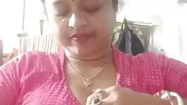 Long boobs aunty stripping blouse and topless