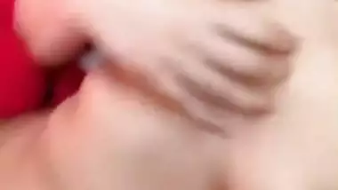 Gorgeous girlfriend naked selfie with pussy rubbing