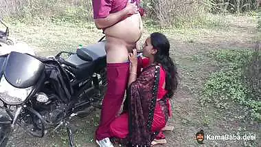 Nude Kolhapuri Savita Vaini’s outdoor Marathi sex video