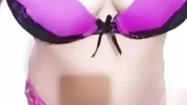 Horny bhabi tango fingering